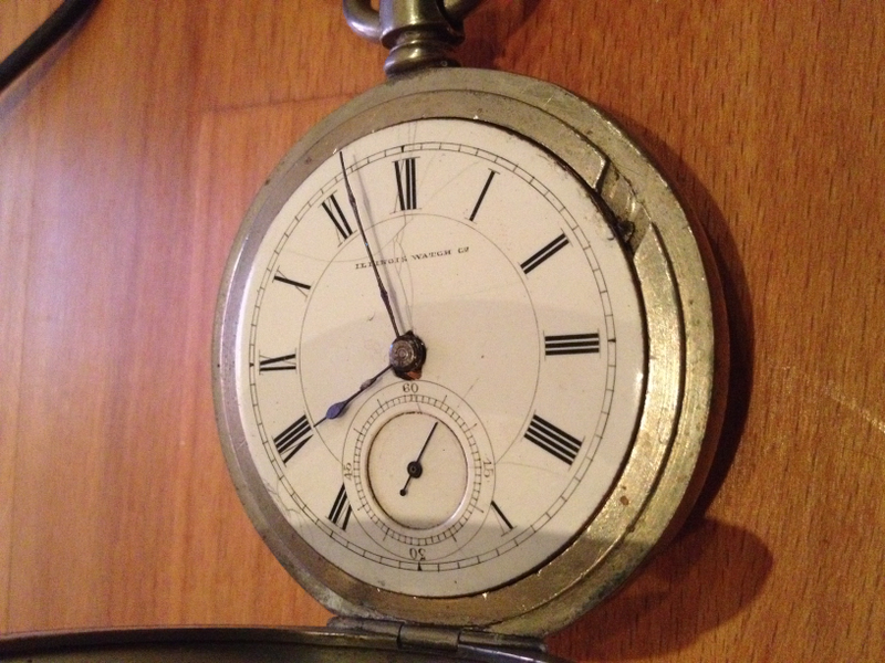 Illustration for article titled Old watch.